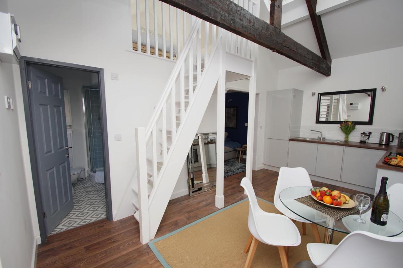 Loft Style Apartment For 4, 1 Broadhurst Court, Close To Town, Station & Hospital Стокпорт Екстер'єр фото
