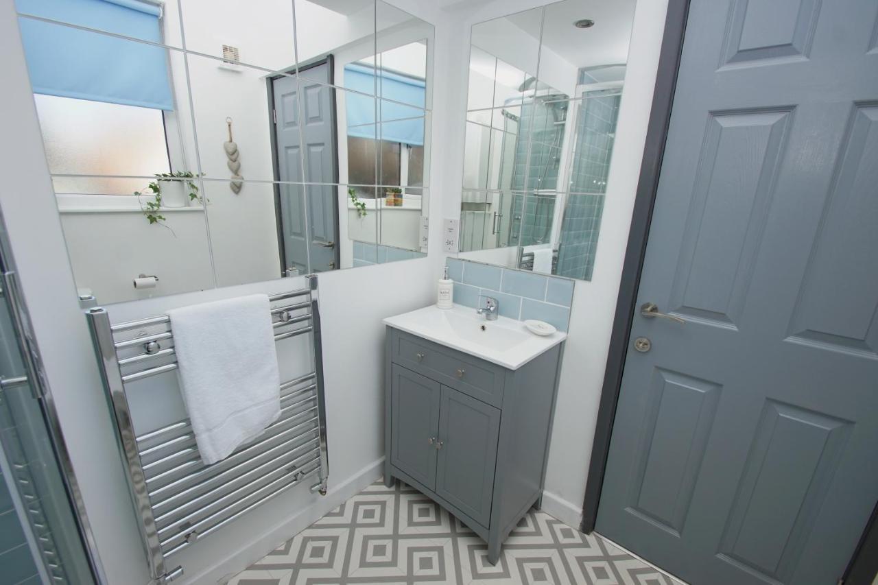 Loft Style Apartment For 4, 1 Broadhurst Court, Close To Town, Station & Hospital Стокпорт Екстер'єр фото