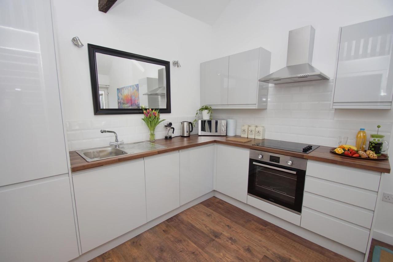 Loft Style Apartment For 4, 1 Broadhurst Court, Close To Town, Station & Hospital Стокпорт Екстер'єр фото